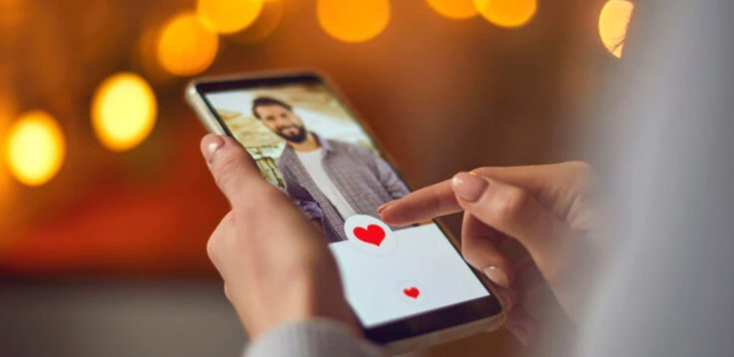 Altruistic Behaviour Hurt Your Online Dating