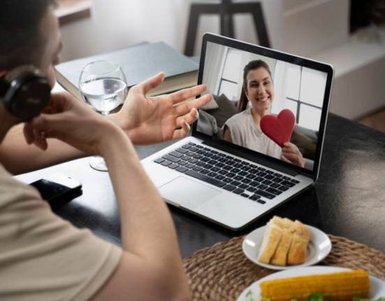 These Long Distance Relationship Tips Will Help You Stay Connected